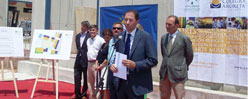 El presidente ejecutivo de Novasoft,  Francisco Barrionuevo, dirigiéndose a  los presentes en un momento del  acto